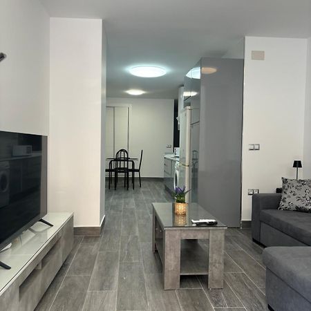 Apartamento 6 A 3 Min Caminando De La Estacion De Bus Y Tren Maria Zambrano 6 Малага Екстериор снимка